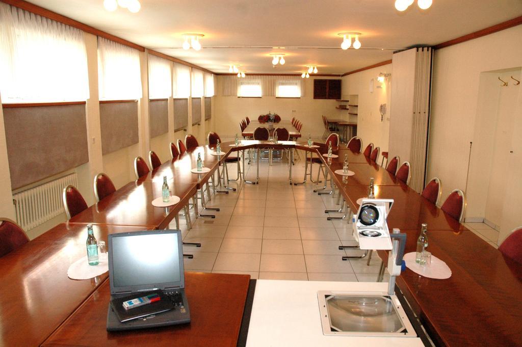 Hotel Excelsior Касел Екстериор снимка