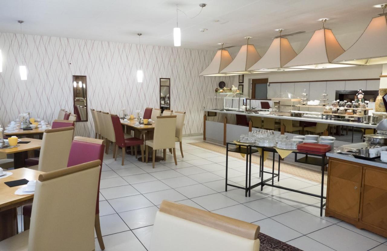 Hotel Excelsior Касел Екстериор снимка